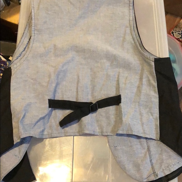 Vest - Picture 3 of 3